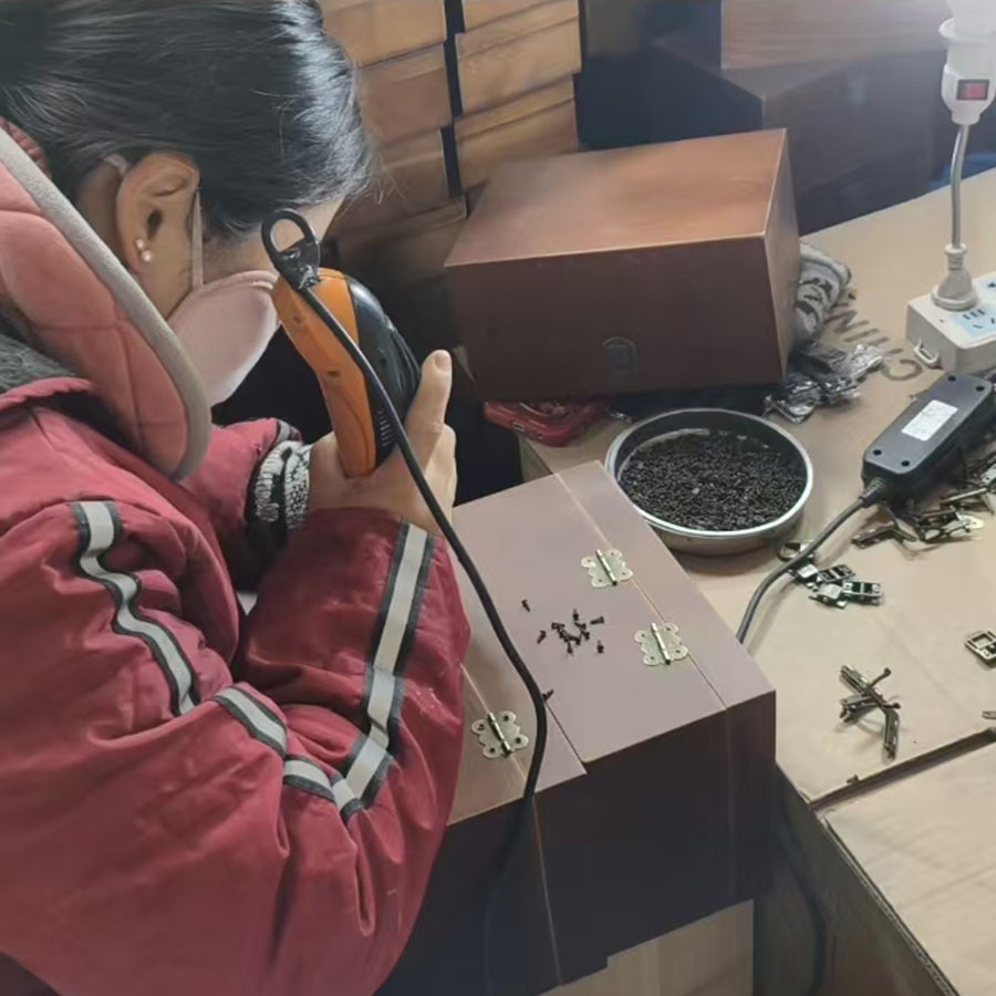 Hinge installation · hardware QC