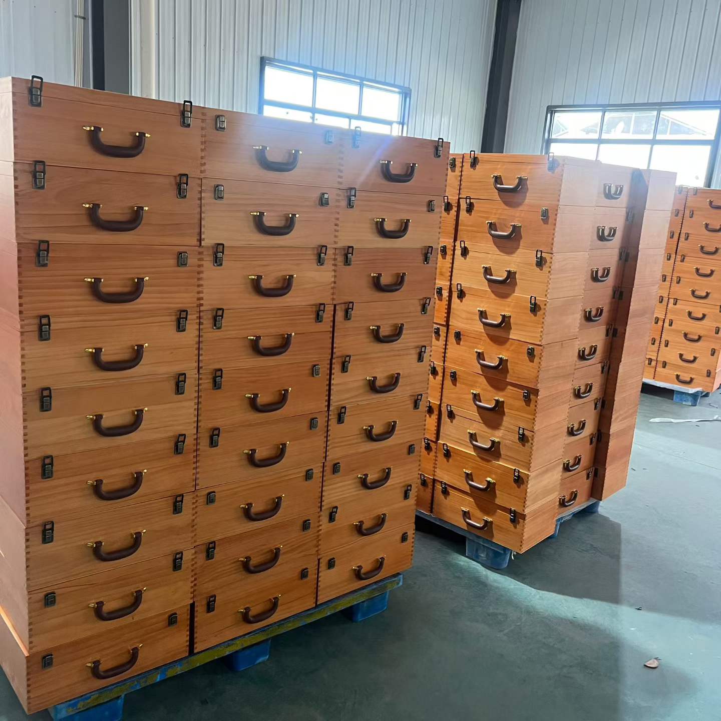 Multi-Drawer Cabinets
