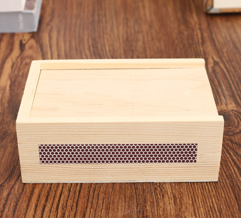 Pine Sliding Lid Box with Mesh