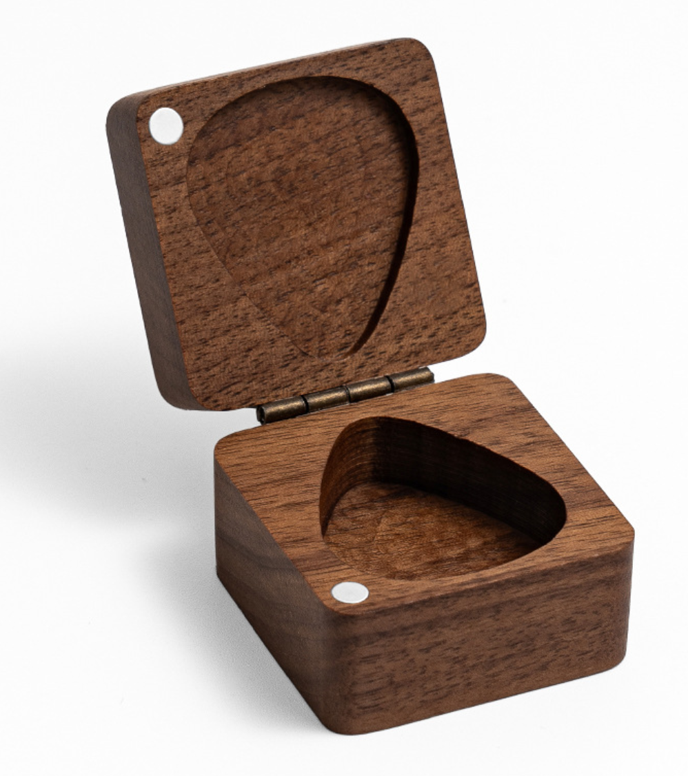 Walnut Ring / Pebble Mini Box